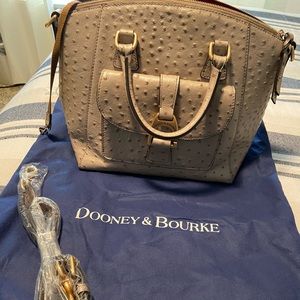Dooney & Bourke handbag Tan color